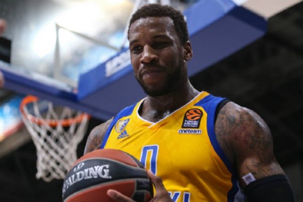 Παρελθόν από τη Χίμκι ο Ρόμπινσον