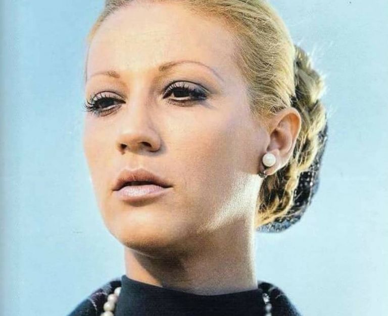 Ζωή Λάσκαρη : Η ανέκδοτη φωτογραφία από το διαμέρισμά της στο Κολωνάκι