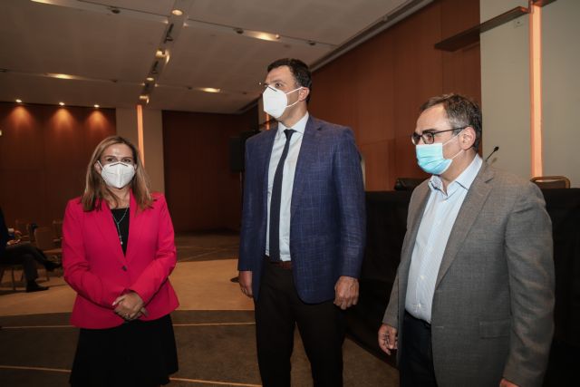 Τι απαντά το Μαξίμου για την αφαίρεση αρμοδιοτήτων από τον Κικίλια