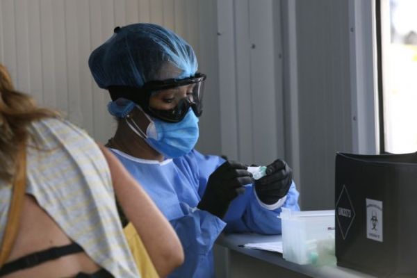 Κοροναϊός : Κάτω από 200 για δεύτερη συνεχόμενη μέρα τα κρούσματα – 168 νέα και ένας θάνατος [Γραφήματα]