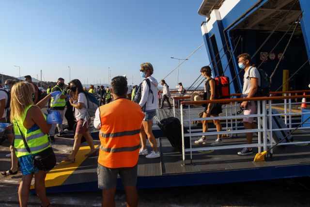 Κοροναϊός : Αρνητικά όλα τα τεστ στα λιμάνια Πειραιά και Ραφήνας