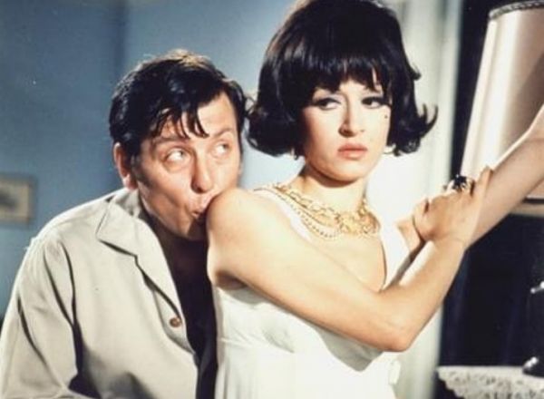 Μάρθα Καραγιάννη: Η vintage φωτό από τον γάμο της με τον Μίμη Στεφανάκο