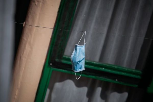 Μπερδεμένοι οι πολίτες αναφορικά με τη χρήση μάσκας – Που είναι υποχρεωτική