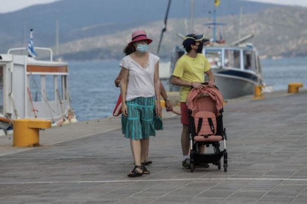 Μελέτη-σοκ από το ΑΠΘ: Μάσκες  παντού, τηλεργασία και τοπικό lockdown αλλιώς 700 κρούσματα την ημέρα