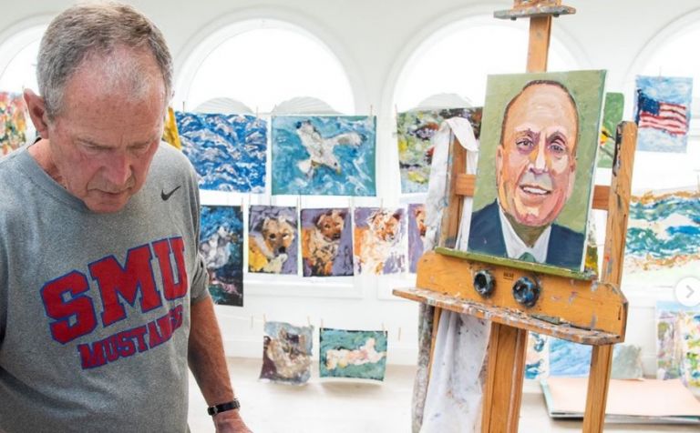 Πορτρέτα μεταναστών με την υπογραφή του Τζορτζ Μπους