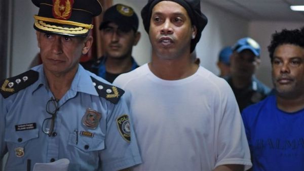 Ροναλντίνιο : Τελειώνει η περιπέτειά του σε μία εβδομάδα