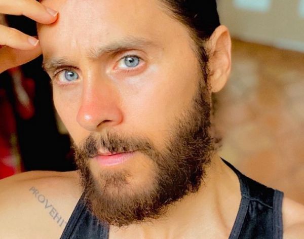 O Τζάρεντ Λέτο μεταμορφώνεται σε Άντι Γουόρχολ