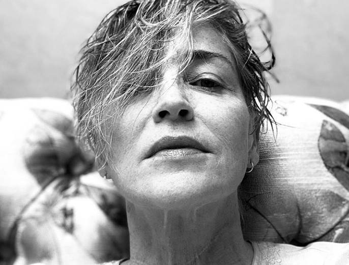 Σάρον Στόουν : Πυρ κατά ριπάς κατά Τραμπ – «Ψηφίστε για να ζήσετε»