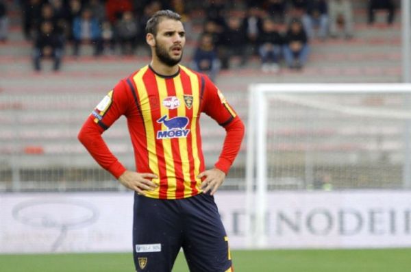 Θετικός στον κοροναϊό έλληνας ποδοσφαιριστής