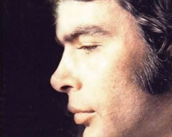 Καίτη Φίνου: To συγκινητικό δημόσιο «αντίο» στον Γιάννη Πουλόπουλο