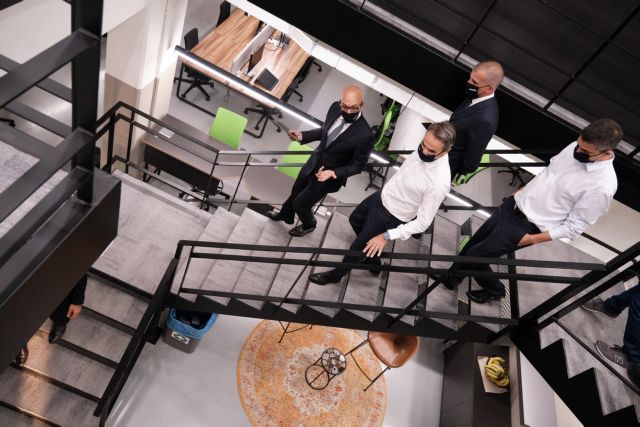 Η πανδημία «ψαλιδίζει» τις οικονομικές εξαγγελίες του Μητσοτάκη στην ΔΕΘ