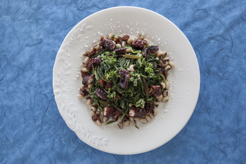 Σαλάτα : Χταπόδι, αλμύρα και μαυρομάτικα