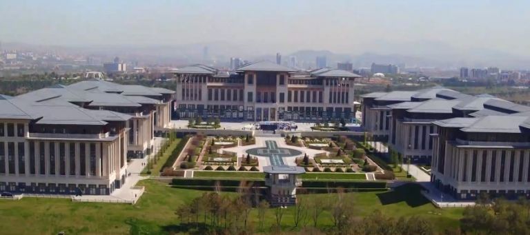 Στα άδυτα του «Λευκού Παλατιού»: Ασύλληπτης πολυτέλειας το παλάτι του Ερντογάν