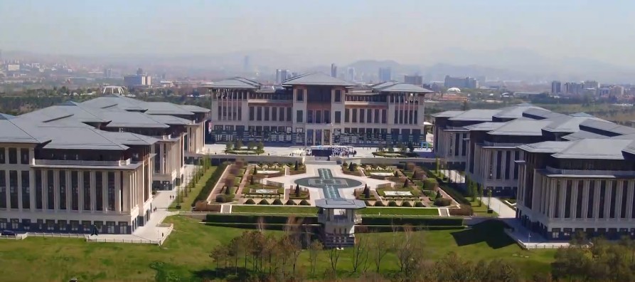 Στα άδυτα του «Λευκού Παλατιού»: Ασύλληπτης πολυτέλειας το παλάτι του Ερντογάν