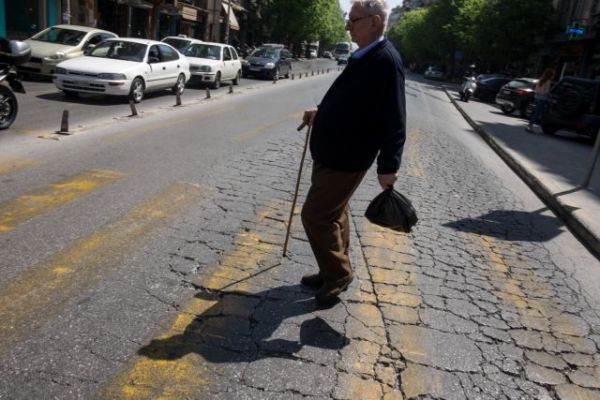 Μεγαλόψυχος παππούς έβγαλε από τη φυλακή τους ληστές του – Τι συνέβη