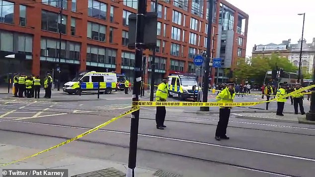 Συναγερμός στο Μάντσεστερ: Ύποπτο αντικείμενο σε λεωφορείο – Εκκενώθηκε η περιοχή