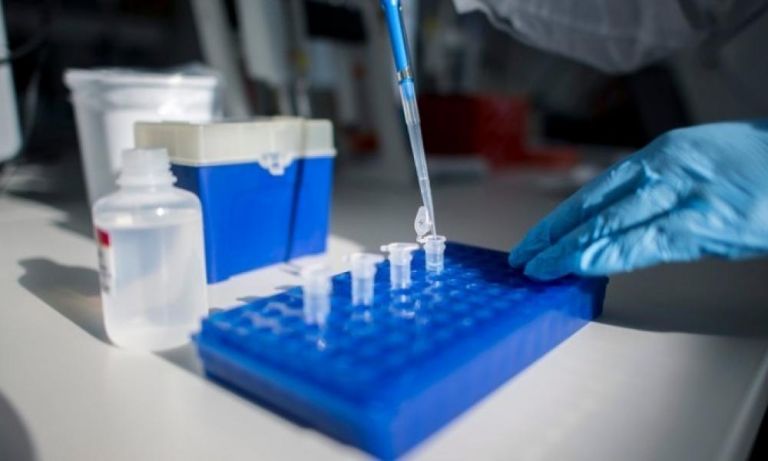 Κοροναϊός: Τι απαντά ο ΕΟΔΥ με το «λάθος» τεστ σε μαθητή στο Κερατσίνι