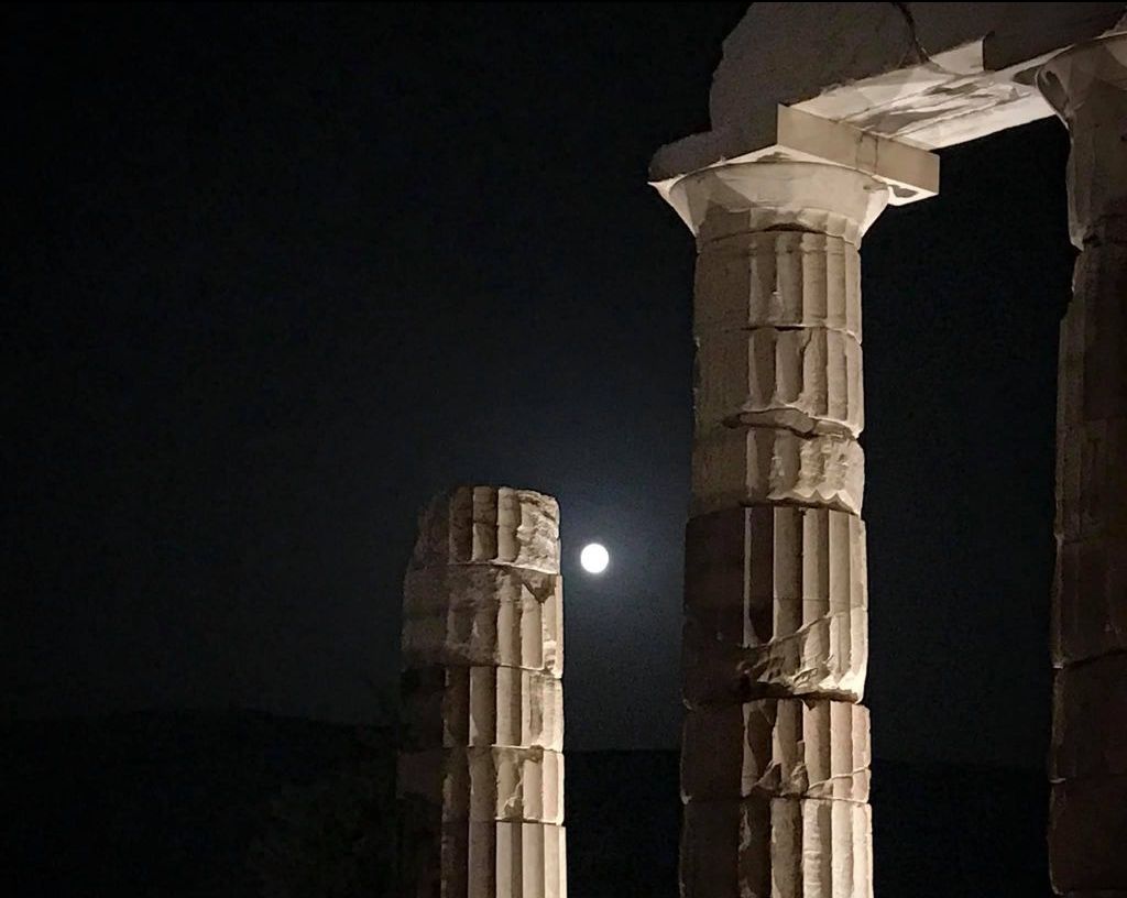 Αλλάζει ο φωτισμός της Ακρόπολης – Εντυπωσιακά στιγμιότυπα από την πρόβα τζενεράλε