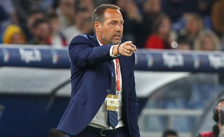 Εθνική: Ταρακουνήθηκε το σύστημα, αλλά ο Τσιμίκας έμεινε στον πάγκο