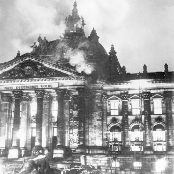 Ο εμπρησμός του Ράιχσταγκ: Η νύχτα «αποκάλυψης» του Χίτλερ