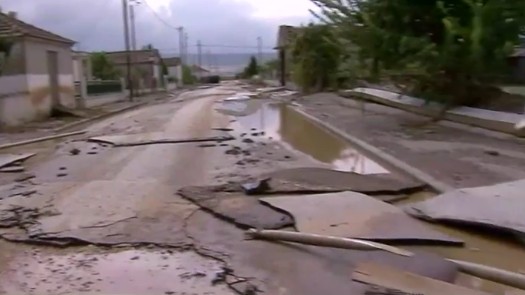 Φάρσαλα: Δεκάδες άνθρωποι κινδύνεψαν, πλημμύρισαν σπίτια, χάθηκαν περιουσίες