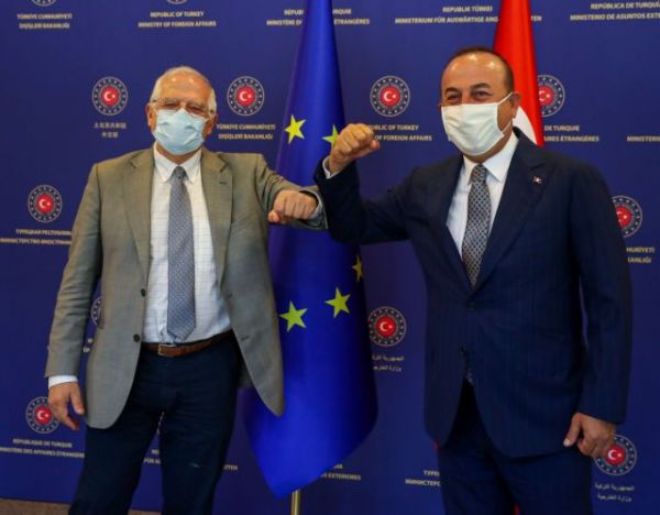 Συνομιλία Μπορέλ – Τσαβούσογλου λίγο πριν τη Σύνοδο Κορυφής της ΕΕ