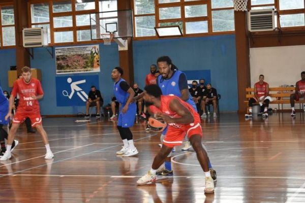 Κλικ από το πρώτο φιλικό του Ολυμπιακού