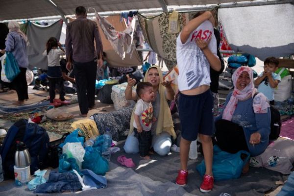 Λέσβος : Ταλαιπωρημένα προσφυγόπουλα συγκλονίζουν με τις μαρτυρίες τους στο MEGA