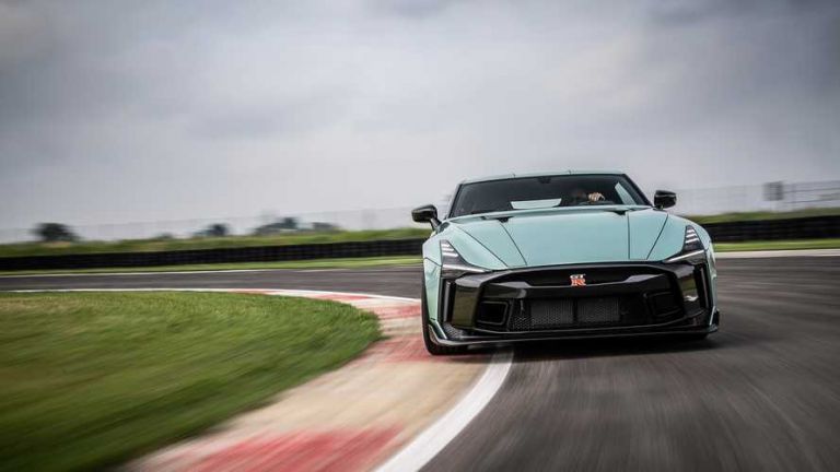 Το 2022 ο «ηχηρός αποχαιρετισμός» του Nissan GT-R R35