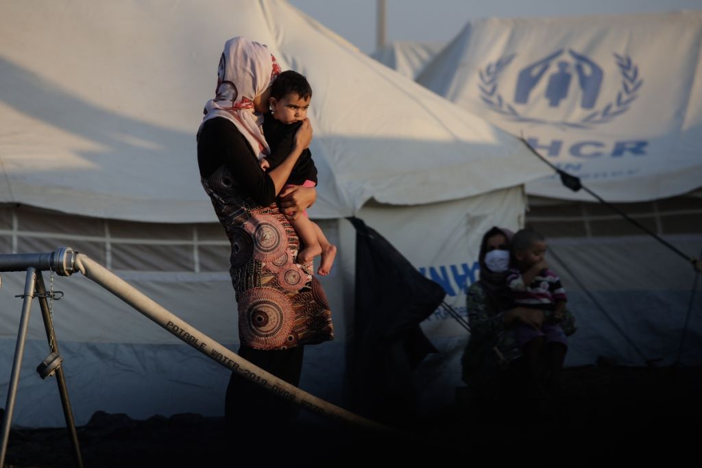 Κοροναϊός : Σε καραντίνα οι δομές φιλοξενίας προσφύγων σε Θήβα και Σέρρες