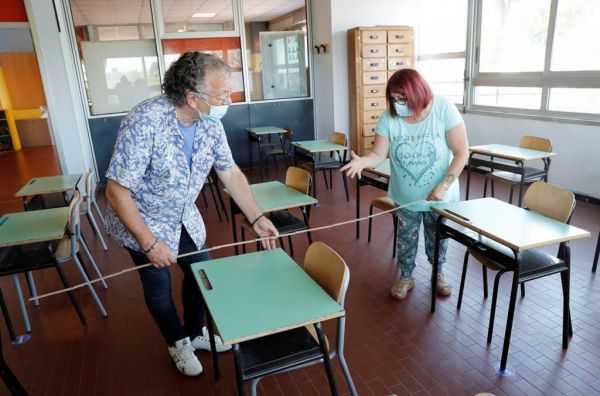 Κοροναϊός : Ανησυχία για το άνοιγμα των σχολείων στην Ιταλία