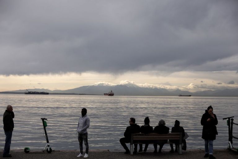 Καιρός : Νεφώσεις και τοπικές βροχές σχεδόν σε όλη τη χώρα