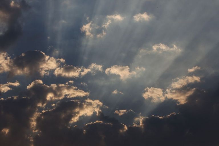 Καιρός : Έρχονται βροχές και καταιγίδες – Σε ποιες περιοχές