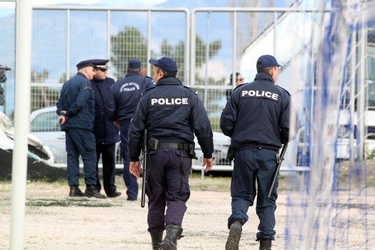 Επεισόδια έξω από το ξενοδοχείο του Ολυμπιακού στον Βόλο