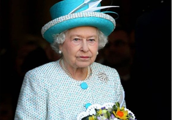 Η πανδημία «ξετινάζει» οικονομικά την βασίλισσα Ελισάβετ