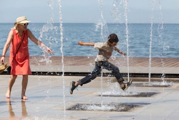 Καιρός : Συνεχίζονται οι υψηλές θερμοκρασίες και σήμερα