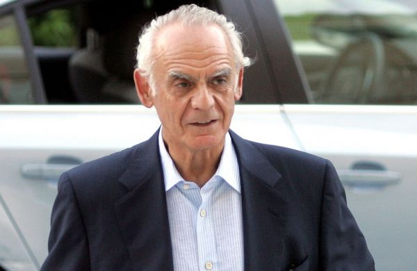 Άκης Τσοχατζόπουλος: Συγκινεί η φωτογραφία από το κρεβάτι του νοσοκομείου – Το «ευχαριστώ» της συζύγου του