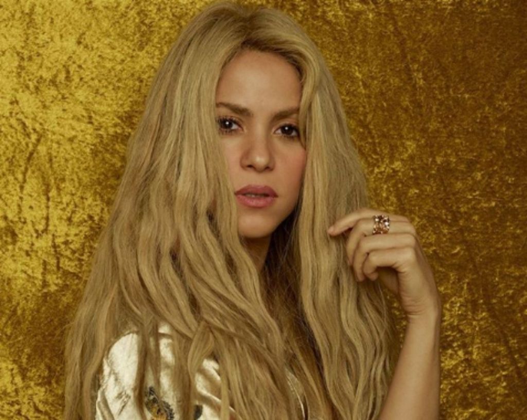 Σακίρα: Φωτογραφίζεται με αναλογίες που «ανεβάζουν» την θερμοκρασία