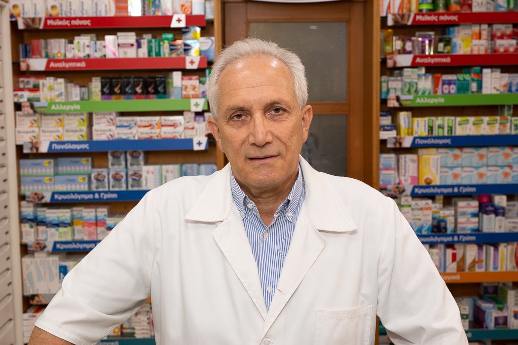 «Οι αρνητές μάσκας είναι τσαρλατάνοι» λέει ο πρόεδρος των φαρμακοποιών