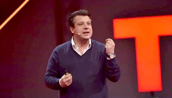 Δερμιτζάκης: Να σταματήσει η Θεία Κοινωνία – Τι απαντά ο Μητροπολίτης Δημητριάδος