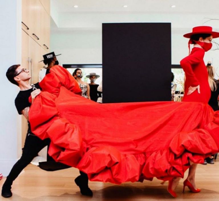 Coco Rocha: Μετά την πασαρέλα έριξε και μια… βουτιά