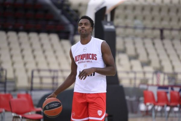 Ολυμπιακός: Ατομικό πρόγραμμα για Ζαν Σαρλ