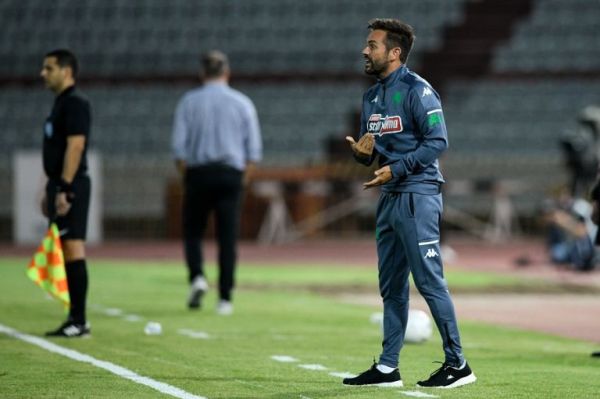 Πογιάτος σε παίκτες: «Ας τα βάλουν με εμένα»