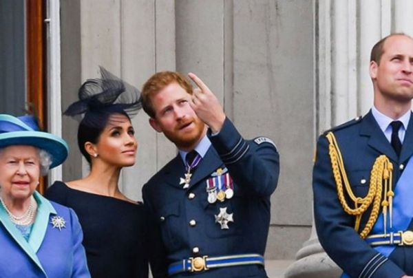 Η βρετανική βασιλική οικογένεια έστειλε «παγωμένες» ευχές στον πρίγκιπα Χάρι