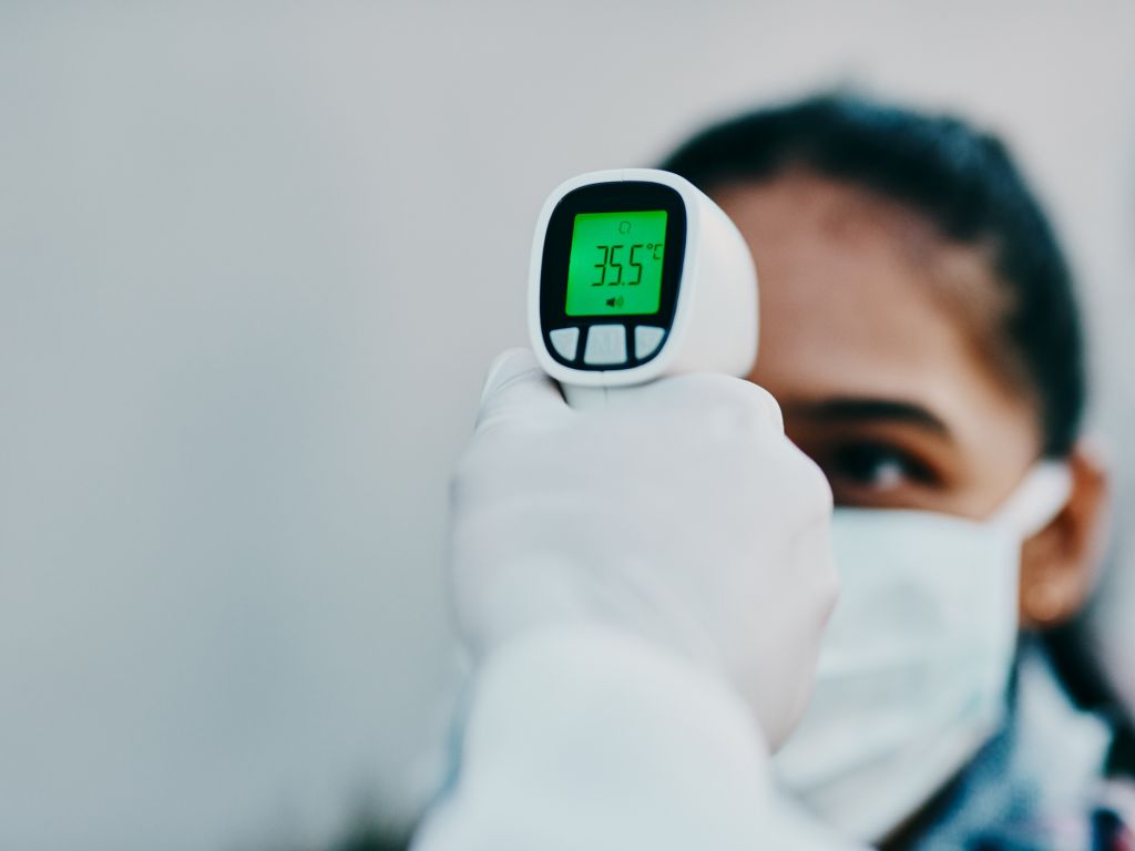 Ο κοροναϊός, η κλιματική αλλαγή και τα… δέκατα: Κρίσιμα ερωτήματα για τη θερμοκρασία του σώματος