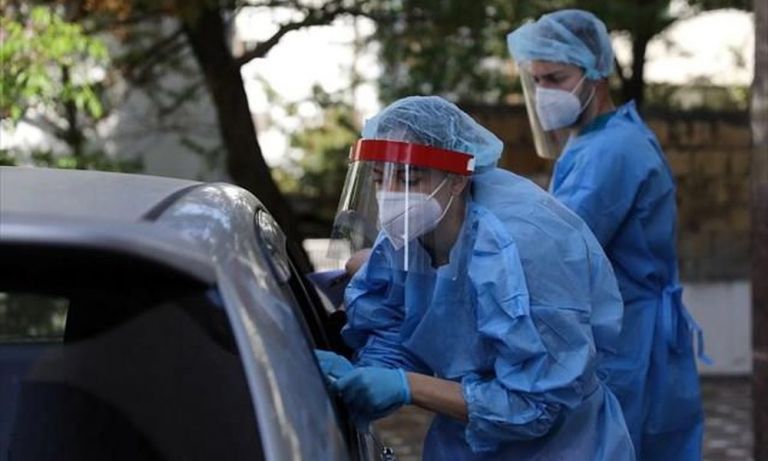 Κοροναϊός : Μαζικά τεστ σε «κόκκινες» πλατείες της Αθήνας