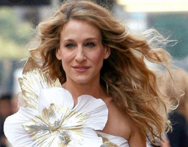 Σάρα Τζέσικα Πάρκερ: Η μεγάλη επιστροφή στο Μπρόντγουεϊ