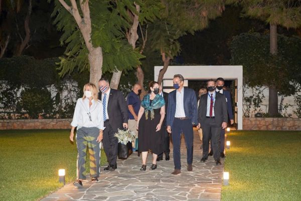 Στην Κρήτη ο Μάικ Πομπέο – «Αστακός» τα Χανιά