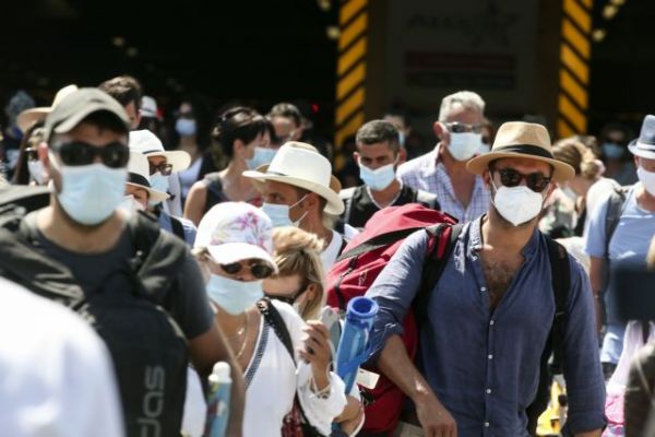 Κοροναϊός : Γιατί ο ιός μπορεί να φουντώσει πάλι – Οι φόβοι των ειδικών