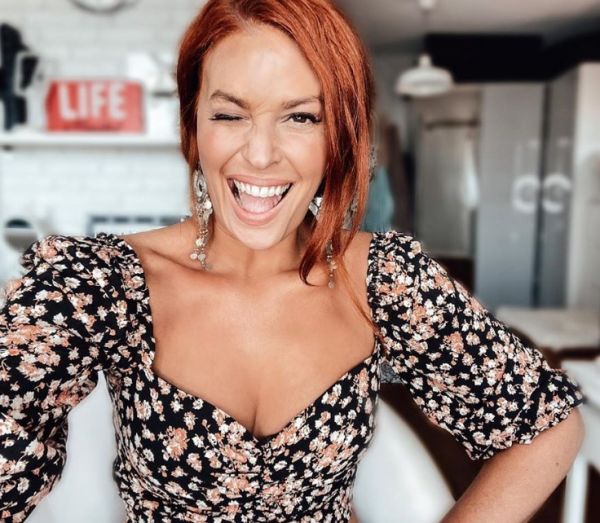 Σίσσυ Χρηστίδου : Φωτογραφίζει με μάσκα τους γιους της στο πρώτο κουδούνι